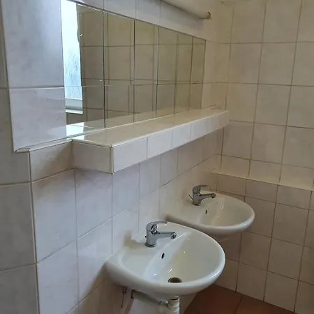 Hostal Vídeňská 120b *
